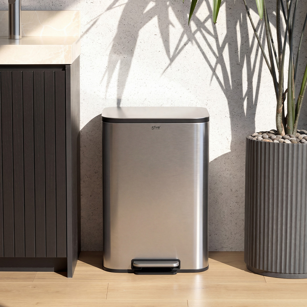30 L Metal Pedallı Çöp Kovası - Soft Close, Kolay Temizlik, Çıkarılabilir İç Kova, Paslanmaz Çelik 