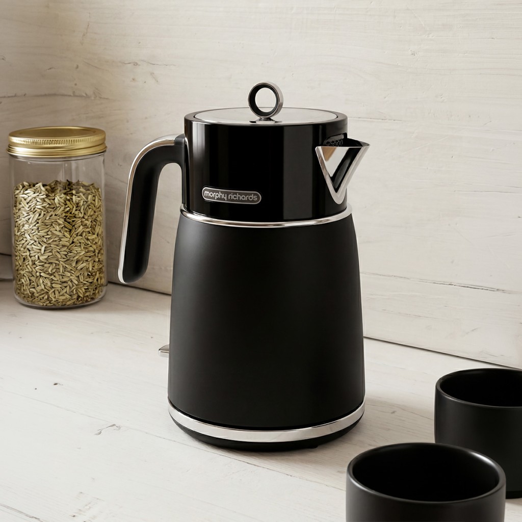 Signature Matt 1.5 L Elektrikli Kettle – Paslanmaz Çelik, 3000W Hızlı Kaynatma, Siyah